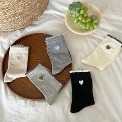 刺繍の愛の無骨の靴下の子供の中で靴下の春の新商品の韓国版のinsのレースの少女感の香港の風の靴下