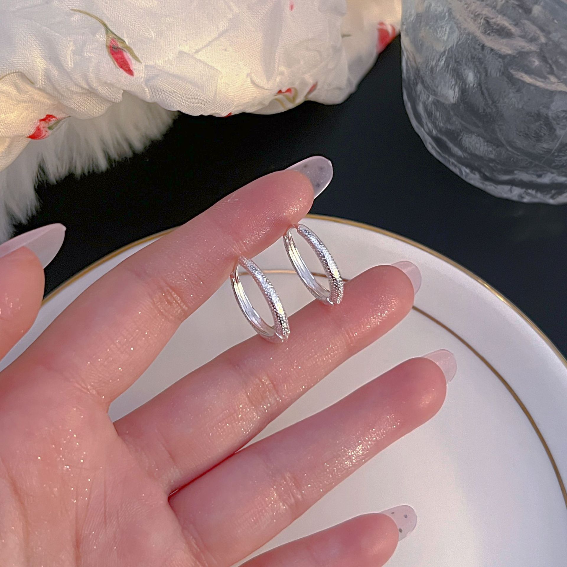 S999 Silver Ear Studs Delicate Compact Pure Silver Premium Pearl Earrings Hypoallergenic Sleep-in Cartilage Studs Ear Jewelry