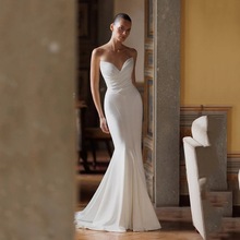 跨境欧美白色抹胸新娘轻婚纱修身显瘦小拖尾鱼尾裙仙气高级感礼服