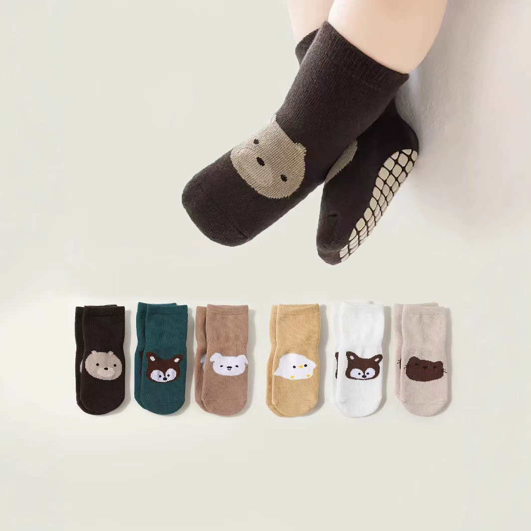 Трансграничные детские мультипликационные резиновые нескользящие напотовые носки Four Seasons Животные узоры средние носки детские носки оптом