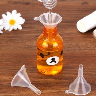 Transparent Small Diameter Liquid Dispensing Plastic Funnel Perfume Dispensing Cosmetics Small Mini Funnel Hot Model Wholesale