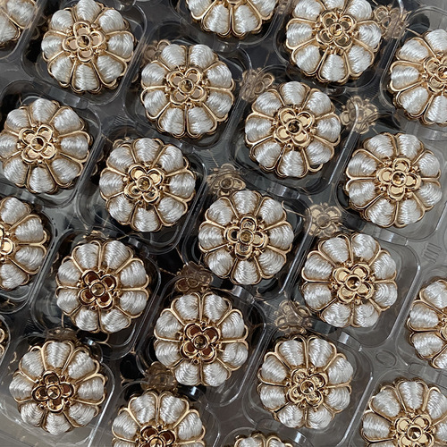 ESSTUDIO Xiaoxiang retro metal buttons flocked fabric flower buttons tweed jacket decorative buttons