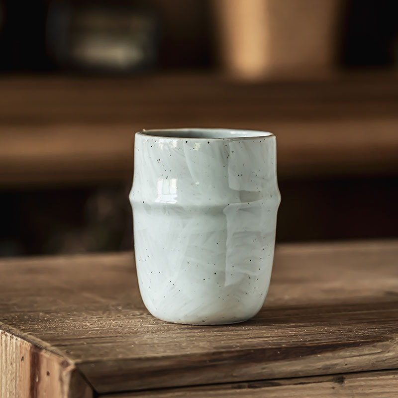 Tazas de estilo japonés de mano casera de bar de sensación de atmósfera tazas de cerámica tazas de restaurante tazas de agua tazas de menú