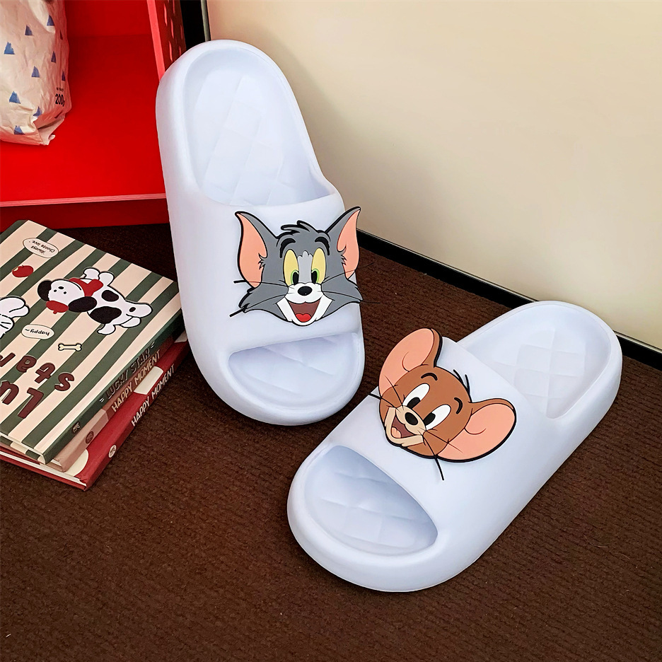 Casual comfortable slippers for bathroom