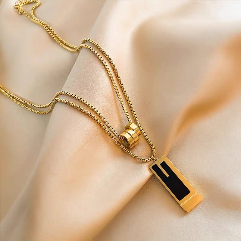 Style Simple Rectangle Acier Au Titane Placage Collier En Couches 1 Pièce display picture 1