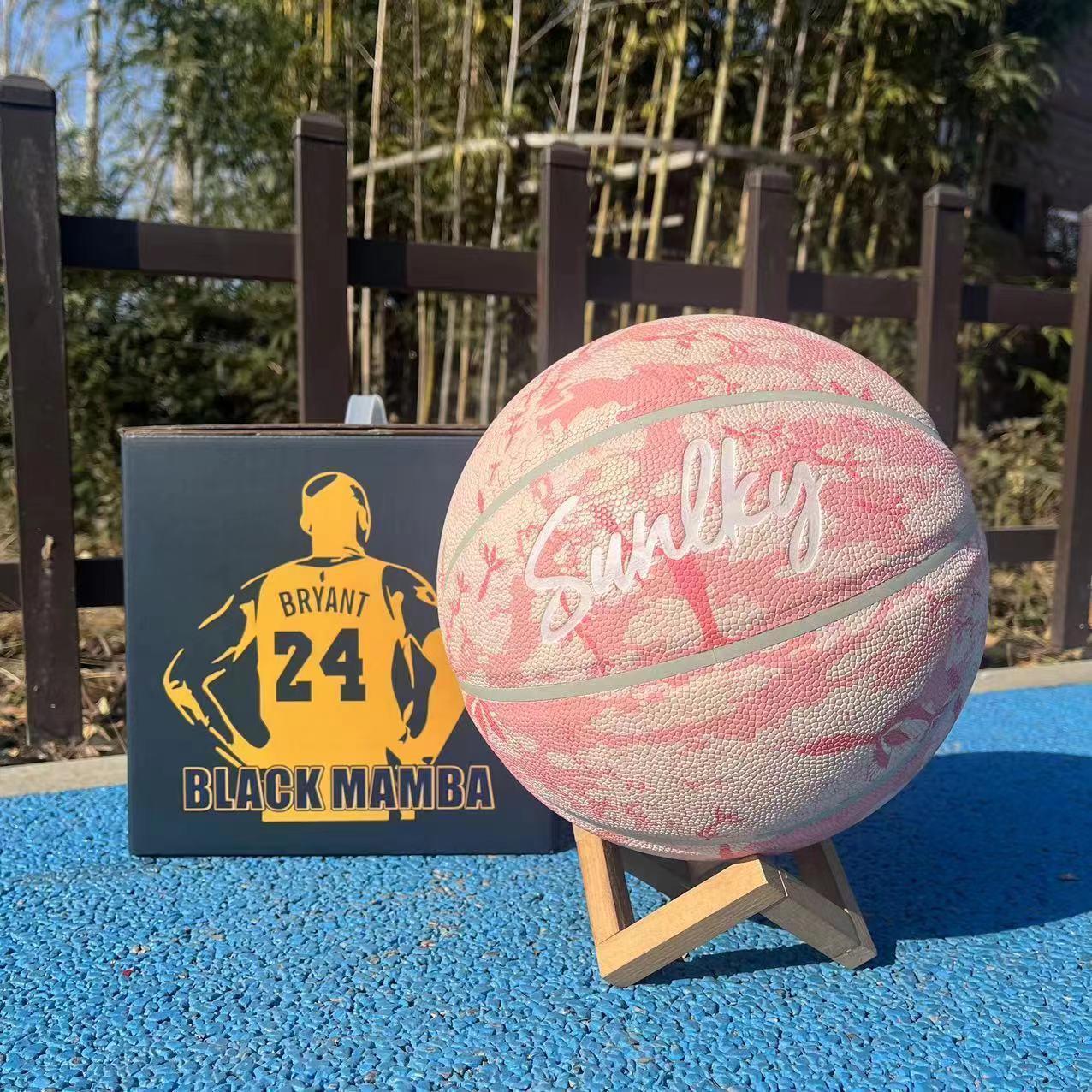 No. 6 and No. 7 Indoor and Outdoor Basketballs Are High-Elasticity, Wear-Resistant, Non-Slip, Moisture-Absorbing, High-Looking, and Specially Designed for Adult and Youth Competitions