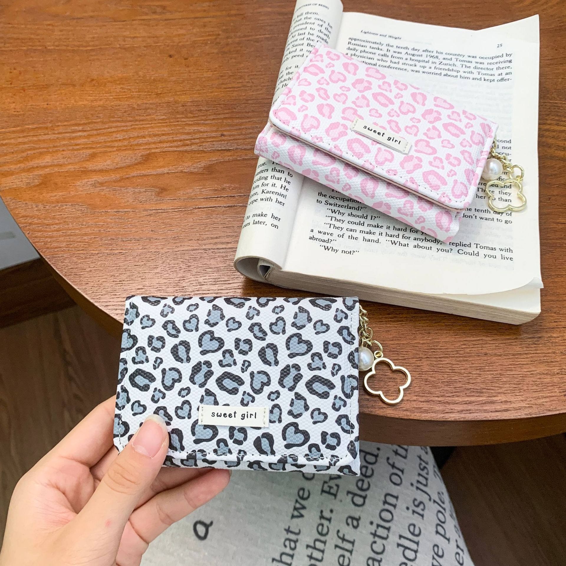 2026 new model women's wallet, high-end short wallet for female students, ins-style women's clutch wallet