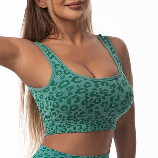 �o�p�٤�����bŮ�W���羳�o��ѝŮʿ���Ķ�����TEME���u���R�d