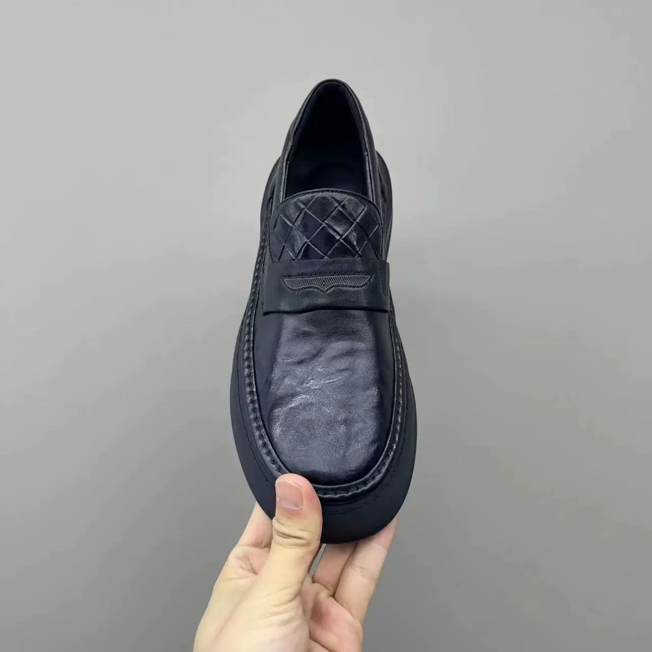 Мужские кожаные туфли, новая осенняя модель, натуральная кожа, нескользящие, с мягкой подошвой, повседневные, универсальные, слипоны, удобные.