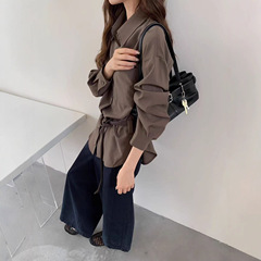 2025秋季新款简约百搭翻领中长款长袖衬衫女99889