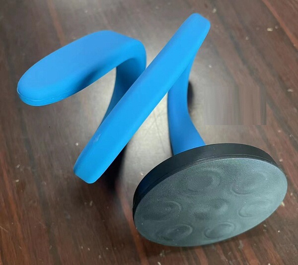 Magnetic black white blue tubing for laundry