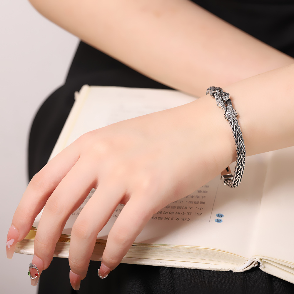 Woven retro jewelry