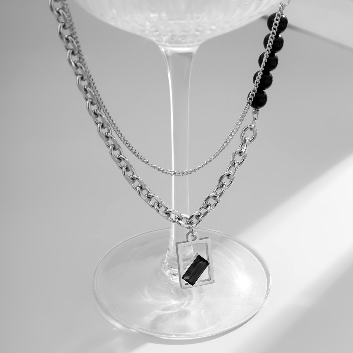 1 Piece Fashion Irregular Glass Titanium Steel Inlay Zircon Unisex Layered Necklaces