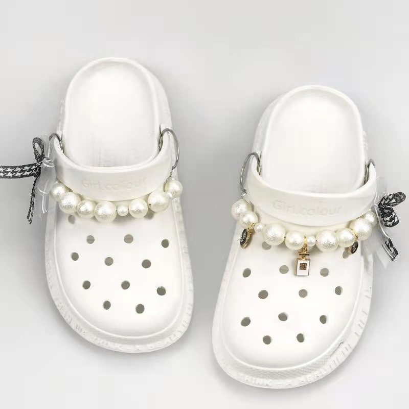 brand accessory with bow pearl