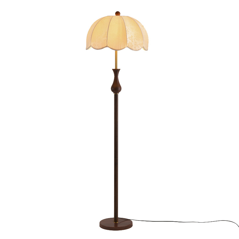 Lámpara de piso medieval francesa diseñador de estilo de viento silencioso personalidad creativa dormitorio sala de estar menos retro lámpara decorativa L138 image 5