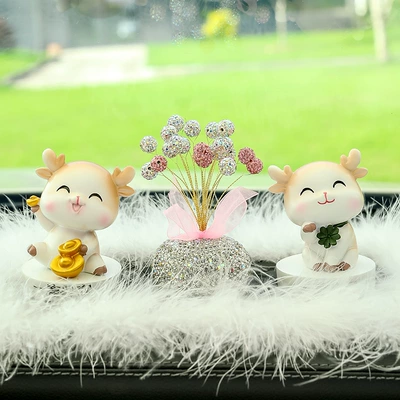 Console, Car ornaments - rich-lucky-gypsophila-feather-pad