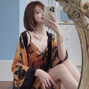 ��ʹҒ˯��86119 �¿��ճ��W�tͬ��Ů˯�µ���˯�۽�z�q�ɼ���