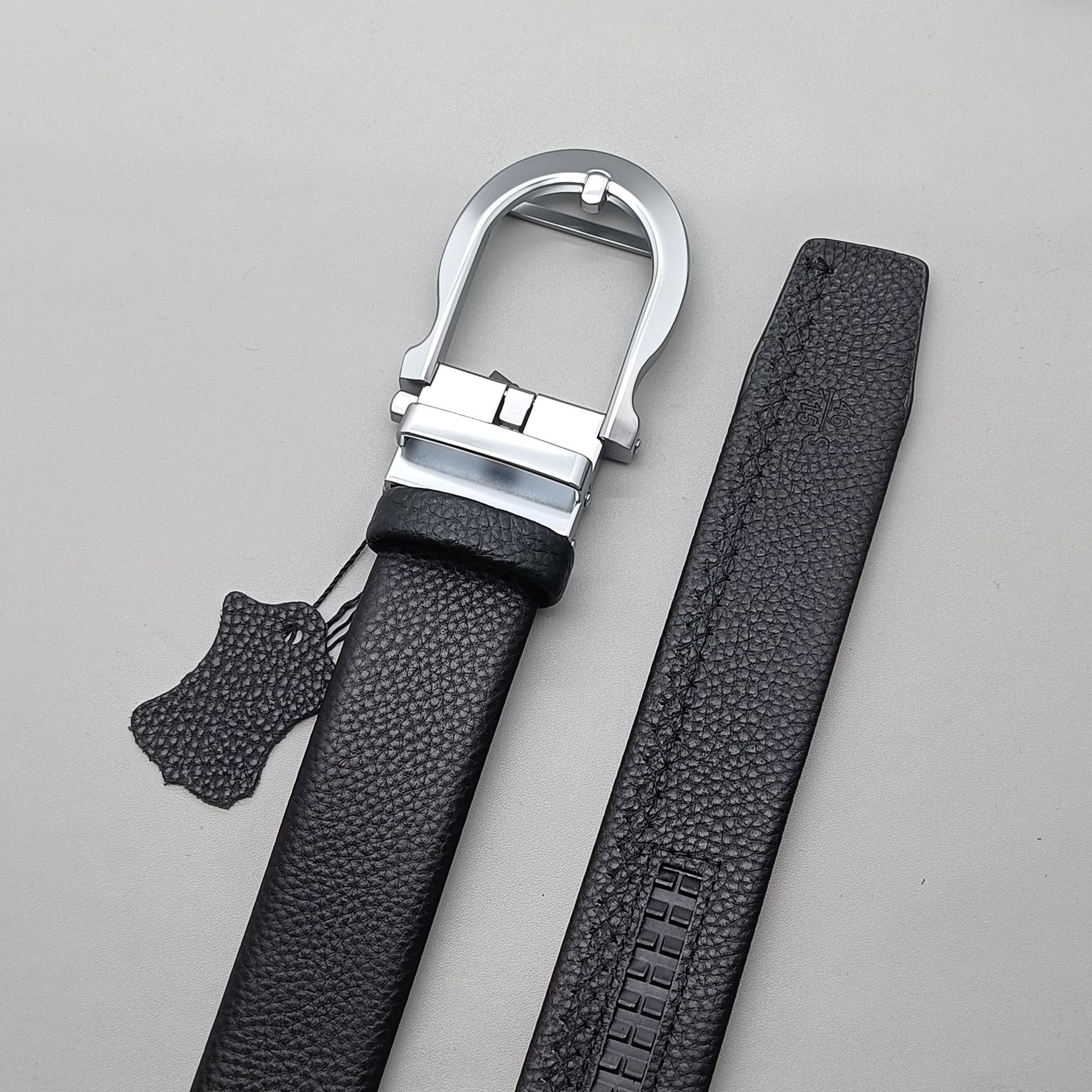 Black edge with lychee pattern + silver buckle