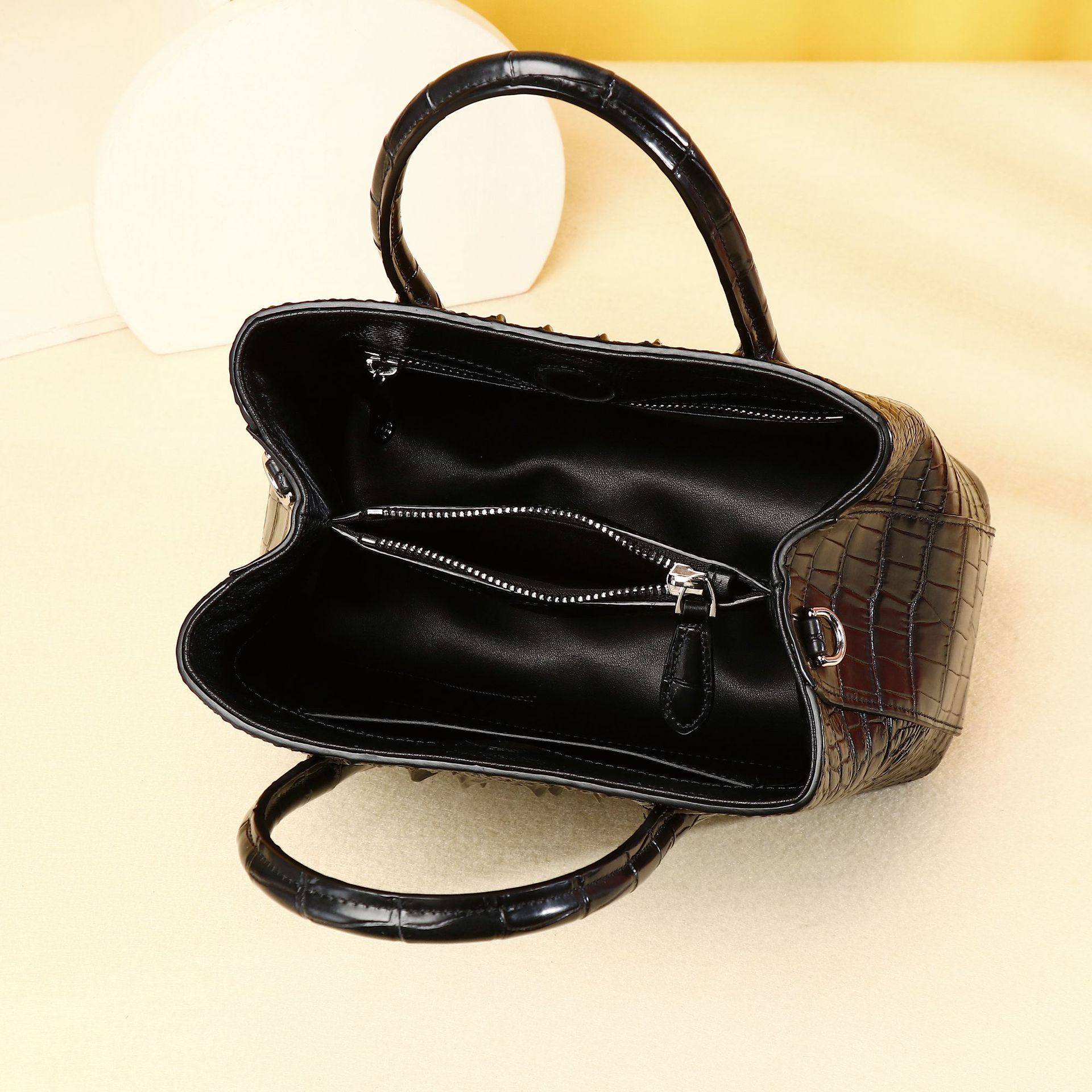 Túi tote da nữ đáy rộng họa tiết vân cá sấu cổ điển 25cm chi tiết 7
