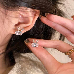 �����¿��Ʒ���Ӷ�����ŮС���r���p�������OӋ�߼��ж������