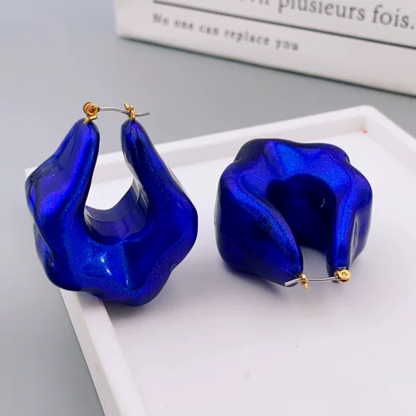 French Retro Asymmetric Acrylic Earrings, Fashionable, High-End, Personalized, Simple, Niche Design Earrings