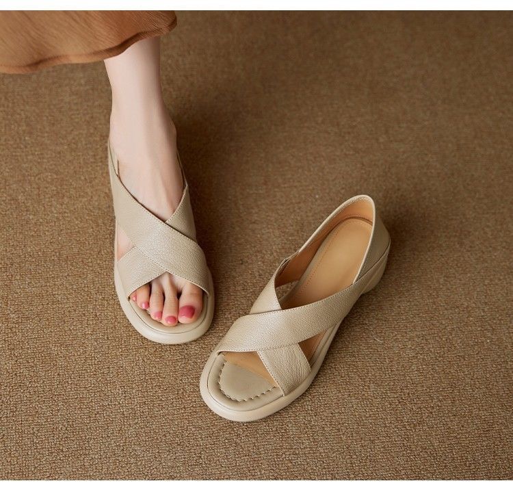 2026 nuevo producto de verano de moda confortable tacones redondos tendencia de tacones sólidos sandalias de dedo abierto