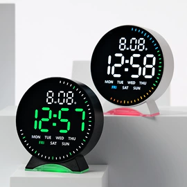 闹钟、台钟;挂钟、壁钟