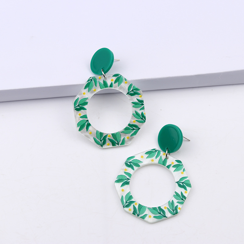 18g Weight Drop Earrings Classification 1 Pair Quantity Daily Occasion Acrylic Material Flower Pattern Women'S Gender Stoving Varnish Design Retro Style 1 Pair Retro Flower Stoving Varnish Arylic Drop Earrings 2
