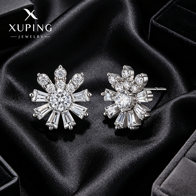 Aretes de Copo de Nieve con Zirconia en Aleación de Cobre para Mujer