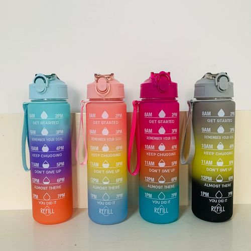 Gradient Color Water Cup for Students, 900ml Large Capacity, Bouncing Lid, Sports Outdoor Fitness Time Marked Straw Cup