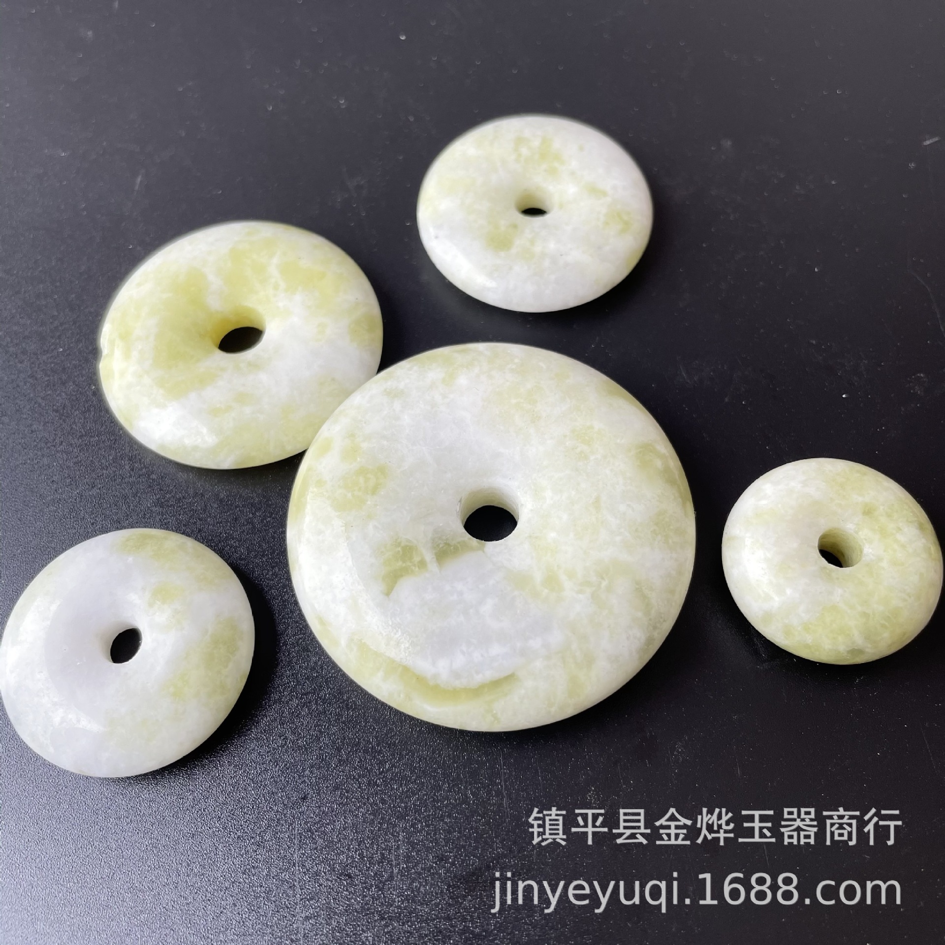 蓝田玉扣 圆环 大小扣子 展会地摊直播款玉器工艺品 厂价供应批发|ms
