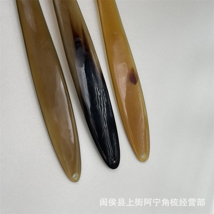 Horn Back Scratcher Full Length Itch Relief Tool Traditional Chinese Wellness Gua Sha Board Back Massager quality and texture