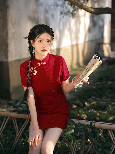 Red lace cheongsam paragraph Retro Chinese Dresses Qipao Side slit Asian Theme Party Cosplay Dresses for women girls toast the bride little short lace skirt