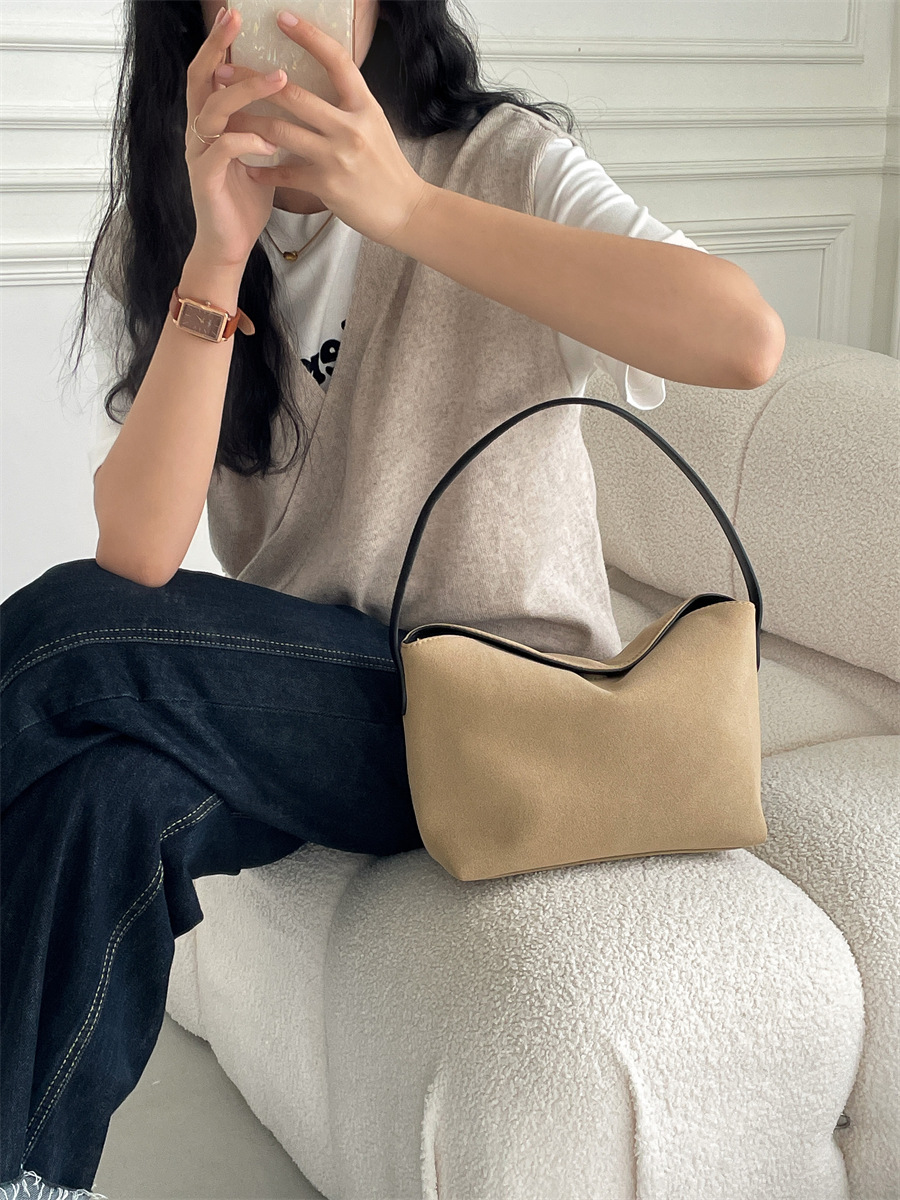 Geantă de subraț din piele întoarsă, geantă de mână de nișă pentru toamnă și iarnă, textură plușată, geantă mică pătrată, la modă și versatilă, de mână_voghion.com