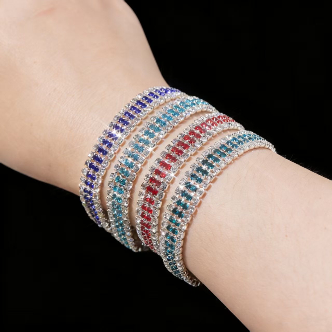 Luxuriöses Herrenarmband Aus Versilbertem Kristall Und Strass_voghion.com