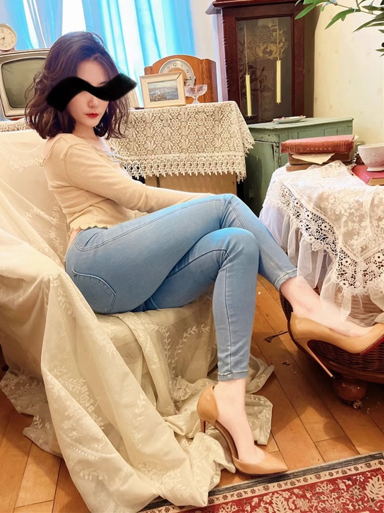 옆면이 비치는 누드톤 8cm