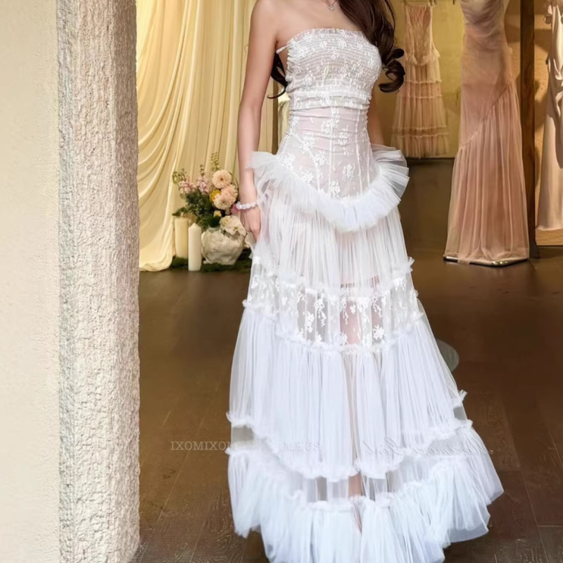 French-Style Socialite Goddess Vibe, New French Romantic Lace Dress for Spring/Summer 2026, Halter Neck Long Dress with a Sense of Design