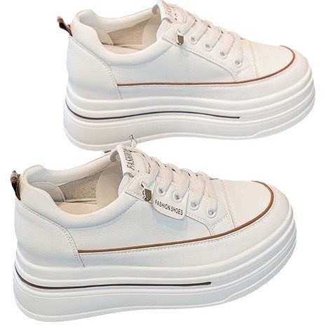 Zapatillas blancas de suela gruesa para mujer, primavera 2024, que aumentan la altura, zapatos de cuero versátiles, zapatillas de plataforma para mujeres pequeñas, resistentes al desgaste.