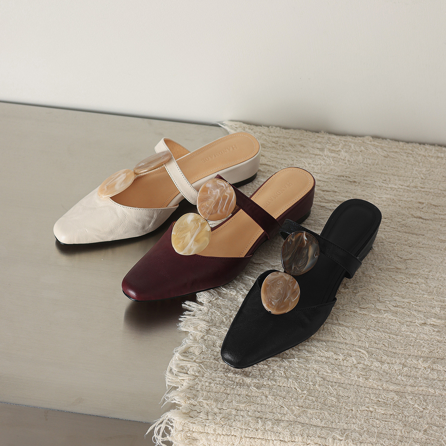 Sandal nữ da dê mũi kín gót thấp phong cách vỏ sò — đen chi tiết 26