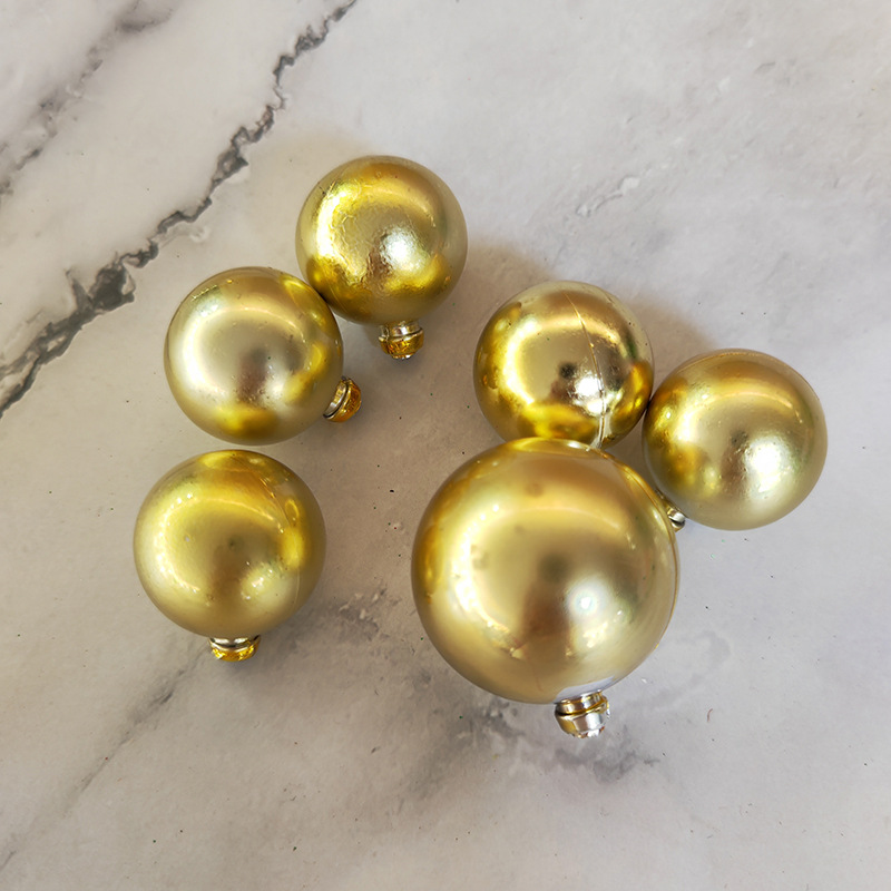 4CM 크리스마스 볼 - 황금빛 빛