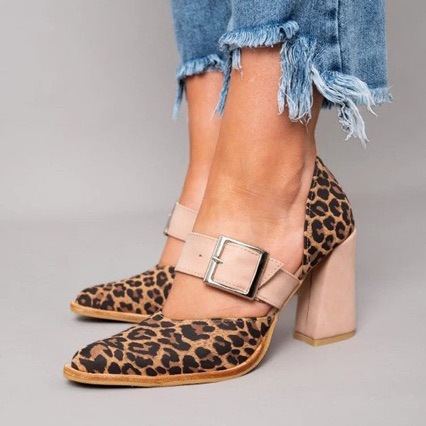 Damsandaler peep-toe med mellanhög klack och leopardmönster_voghion.com