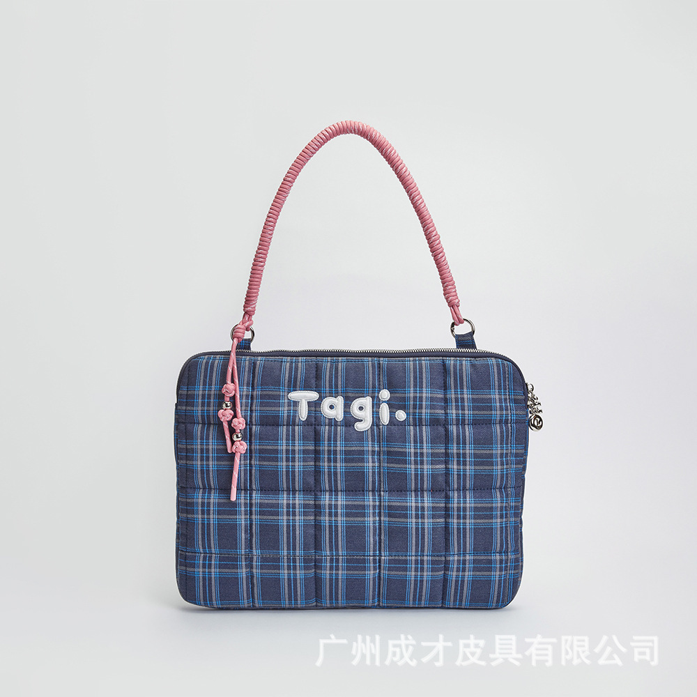 Tagi. almohadas tejidas, bordados, cuentas encadenadas, bolsos de computadora a prueba de golpes a prueba de caídas en un solo hombro, bolsos de computadora portátiles