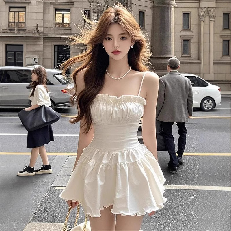 여성을위한 흰색 서스펜더 주름 귀 레이스 서스펜더 드레스 여름 가벼운 럭셔리 섹시한 패션 민소매 허리 짧은 치마