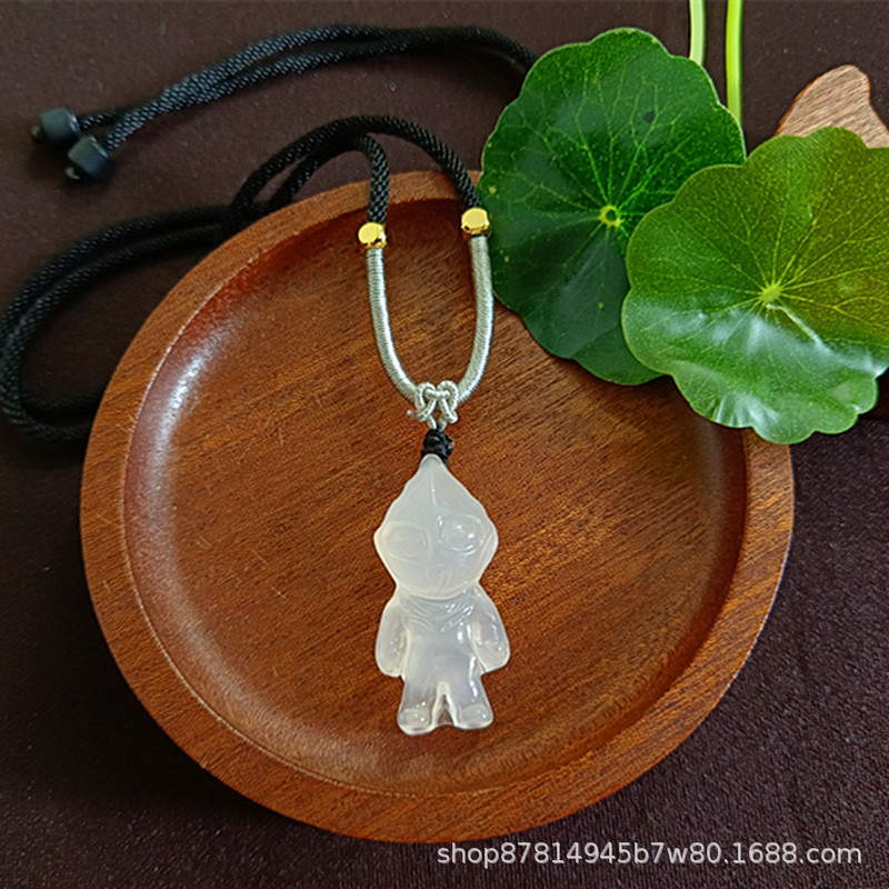 검은색 밧줄을 든 입체적인 울트라맨 (34*16mm)