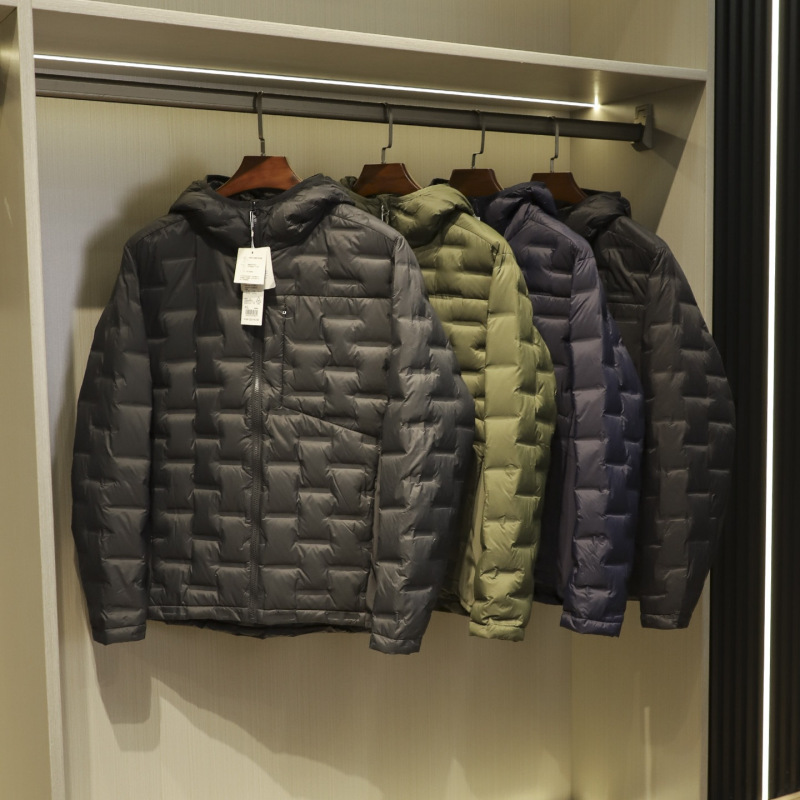 Ultra-Light Cloud-Like down Jacket for Men, 90% Down, Outdoor Windproof and Waterproof, Mid-Layer Thermal Insulation, Lightweight Hooded down Jacket