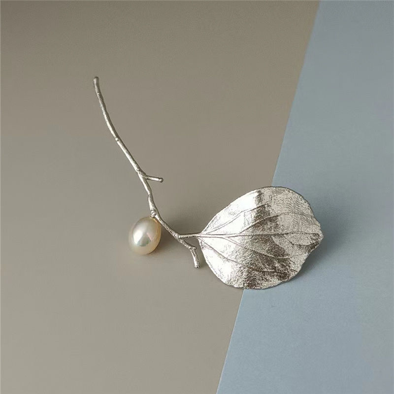 Crafted With Medieval Filigree, Baroque Enamel Florals, Heirloom Crystals And Art Deco Lines. A Thoughtful, Elegant Keepsake For Birthdays, Anniversar_voghion.com