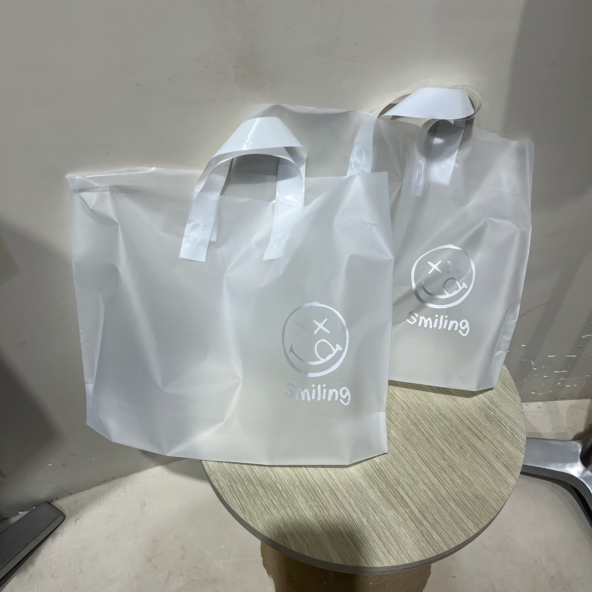 奶油風手提袋糖果色服裝袋馬卡龍色禮品袋磨砂加厚印LOGO袋子