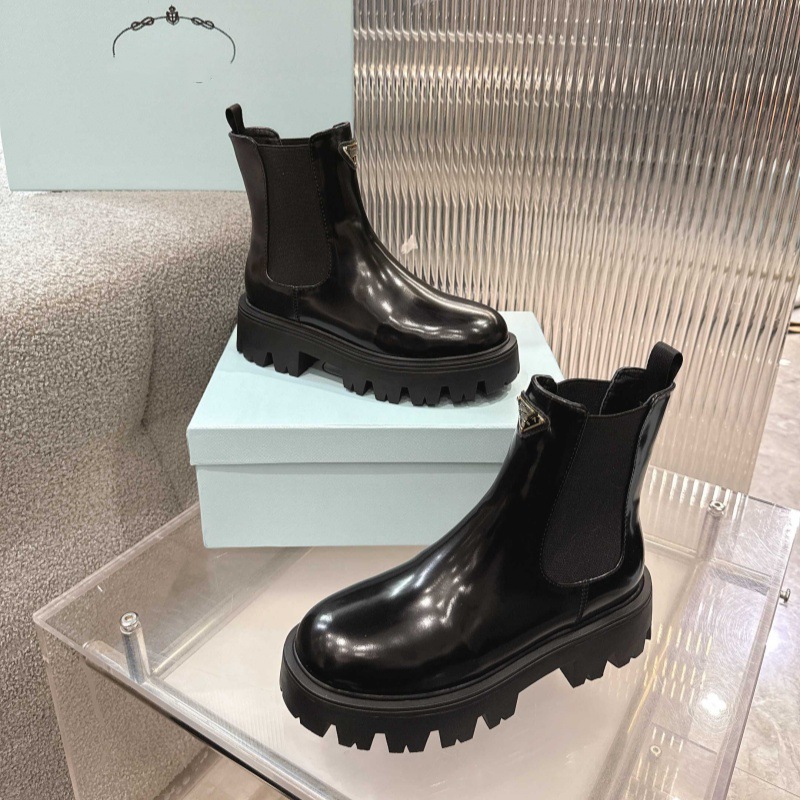European and American Ladies Star Models Cross-Border Uk, Us and Nigeria Classy Genuine Leather Letter Logo Mid-Boots Factory Wholesale