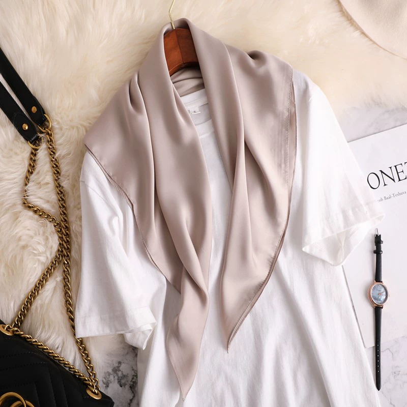 Чистый цвет маленький квадратный шарф женский простой летний легкий тонкий шелковый шарф черный зеленый корейский дикий летний шарф для украшения шеи