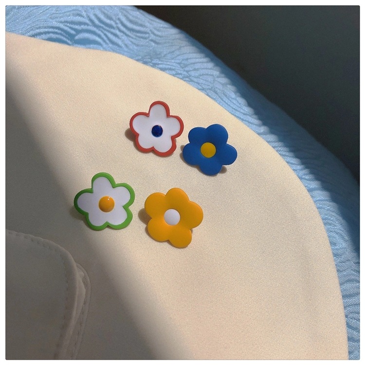 Cute Flower Alloy Enamel Ear Studs display picture 6